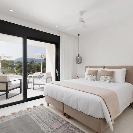 Villa Luxurious Trinity *