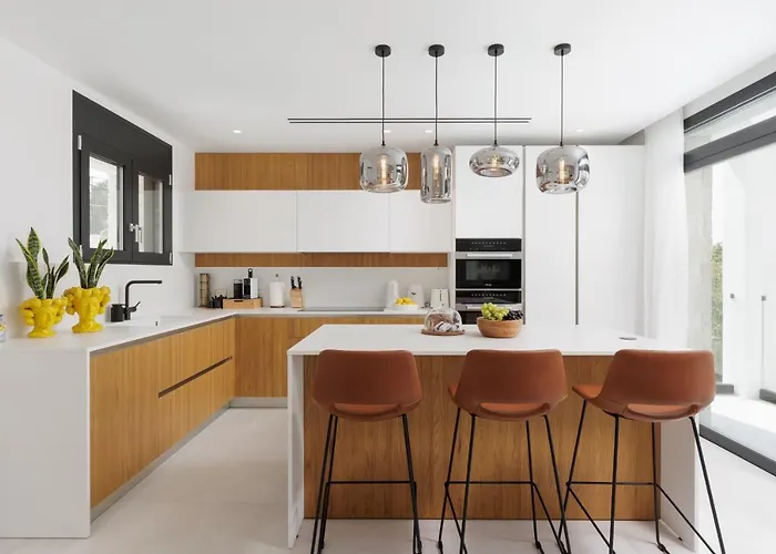 Luxurious Trinity * Kondókali