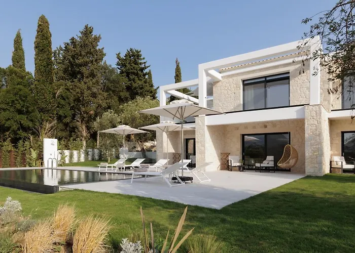 Luxurious Trinity * Kondókali