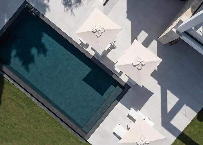 Villa Luxurious Trinity