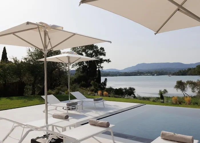 Villa Luxurious Trinity