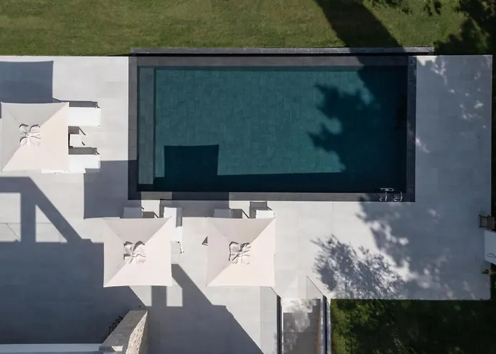 Luxurious Trinity Villa