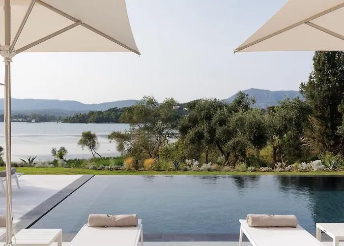 Luxurious Trinity * Kondókali