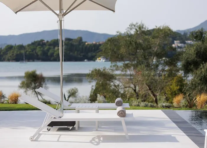 Luxurious Trinity * Kondókali