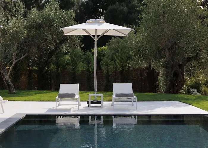 Luxurious Trinity Villa *