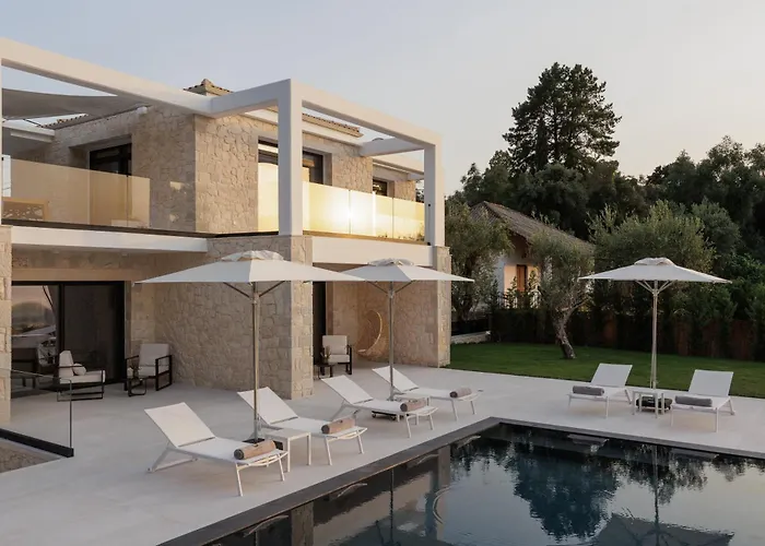 Luxurious Trinity * Kondókali