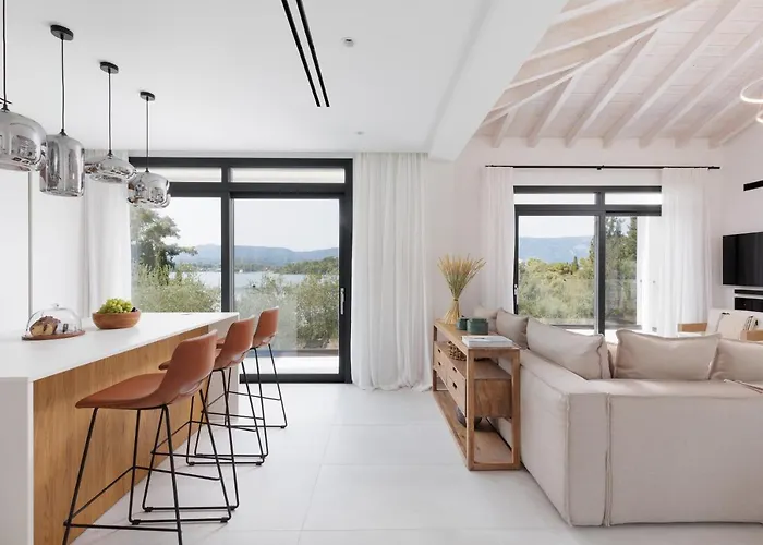 Villa Luxurious Trinity