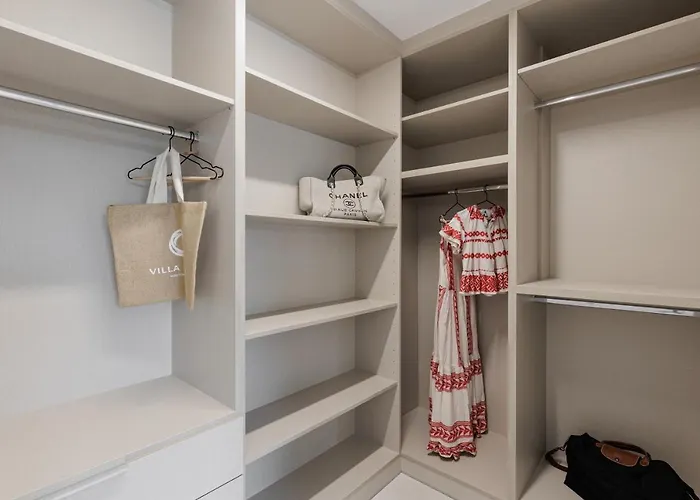 Luxurious Trinity Villa Kondókali