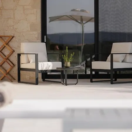 Luxurious Trinity * Kontokali