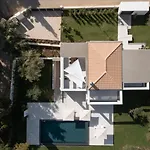 Luxurious Trinity * Kontokali