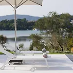 Luxurious Trinity * Kontokali