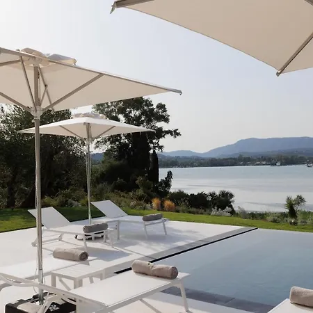 Villa Luxurious Trinity