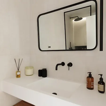 Willa Luxurious Trinity *