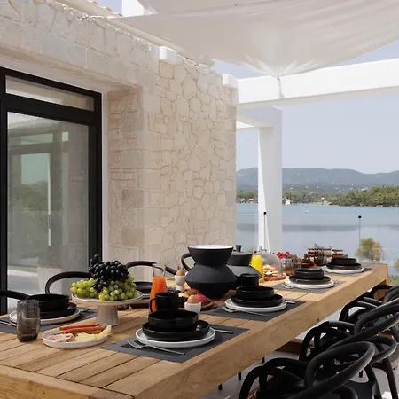 Luxurious Seafront In Corfu Kontokali