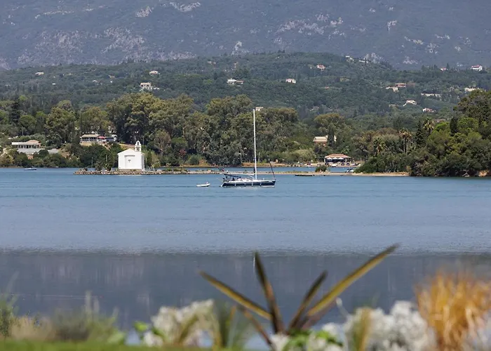 Luxurious Trinity Villa Kontokali