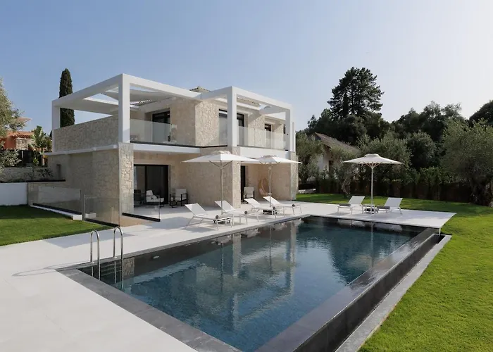 Luxurious Trinity Villa